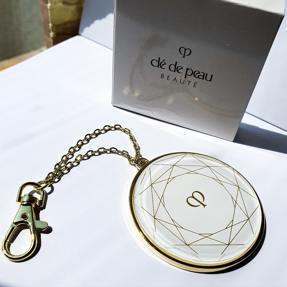 Clé de Peau Beauté Original mirror (gold)